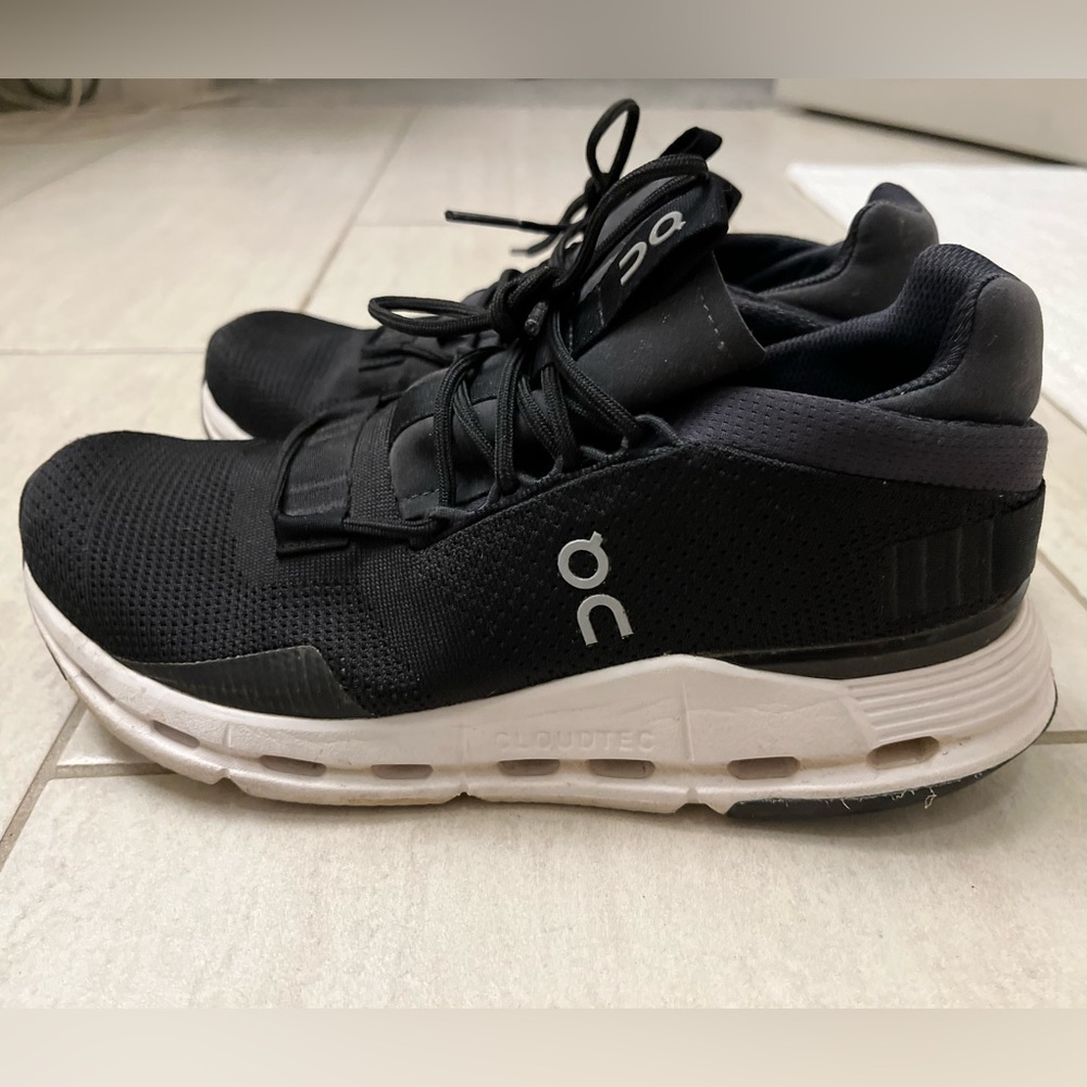 ON CLOUD- CLOUD NOVA- Womens 7.5 black
